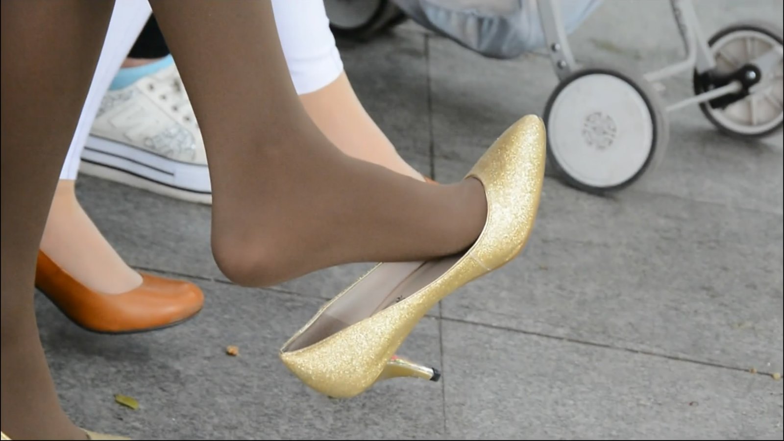 streetsnapdangl[00 01 27][20181128 235724 7]